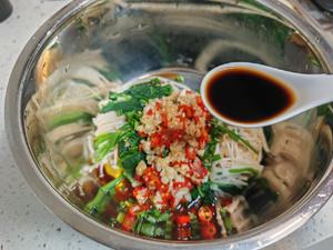 菠菜拌金针菇2608.jpg