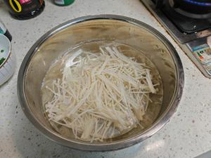 菠菜拌金针菇2597.jpg