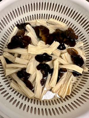 （纯素食）凉拌腐竹木耳黄瓜🥒2632.jpg