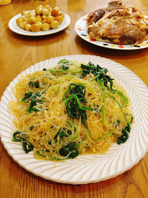 夏日晚餐下酒菜——【菠菜拌粉丝】2817.jpg