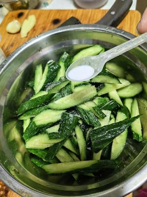 夏日爽口小菜～黄瓜青椒2844.jpg