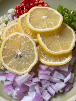 酸辣柠檬🍋鸡爪，夏天开胃菜，凉菜，不油不腻，好吃到停不下来2848.jpg