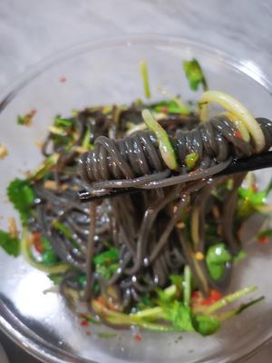 酸辣蕨根粉2859.jpg