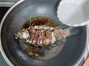 家常红烧鲫鱼4723.jpg