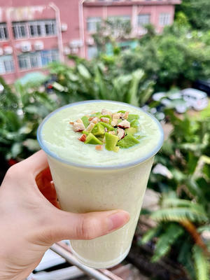 巴旦木牛油果奶昔🥑复刻茉酸奶真的太好喝啦5354.jpg