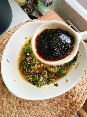烧椒皮蛋这样做简单又好吃78.jpg