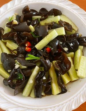 夏天解腻的凉拌菜 清凉爽口的黄瓜🥒拌木耳16.jpg